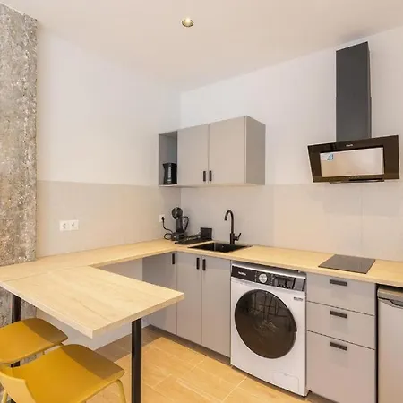 Cozy & Stylish Apt,santa Barbara Castle,wifi,ac