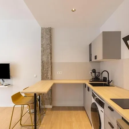 Апартаменты Cozy & Stylish Apt,santa Barbara Castle,wifi,ac